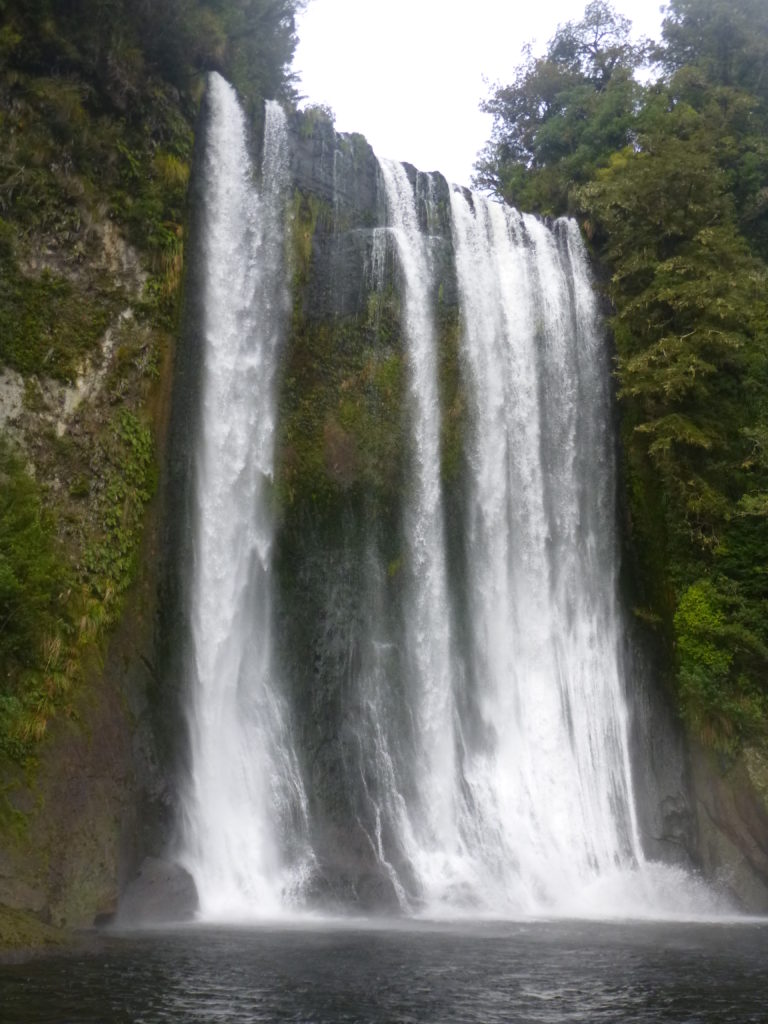 Te Rere i Oturu Falls. (Hua Dai) 